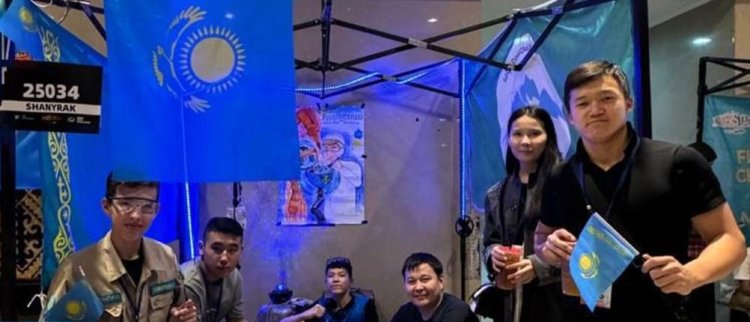 Қазақстандық оқушылар Индонезияда  өткен робототехника чемпионатында топ жарды
