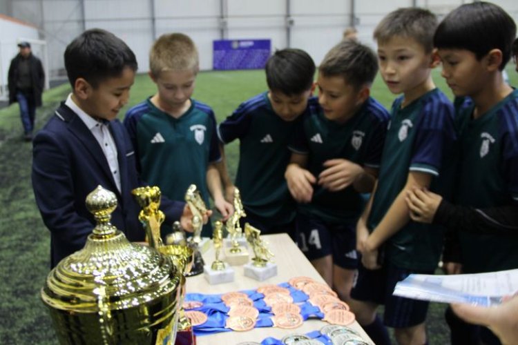 Казахстанским футболистам устроили каникулы в Павлодаре