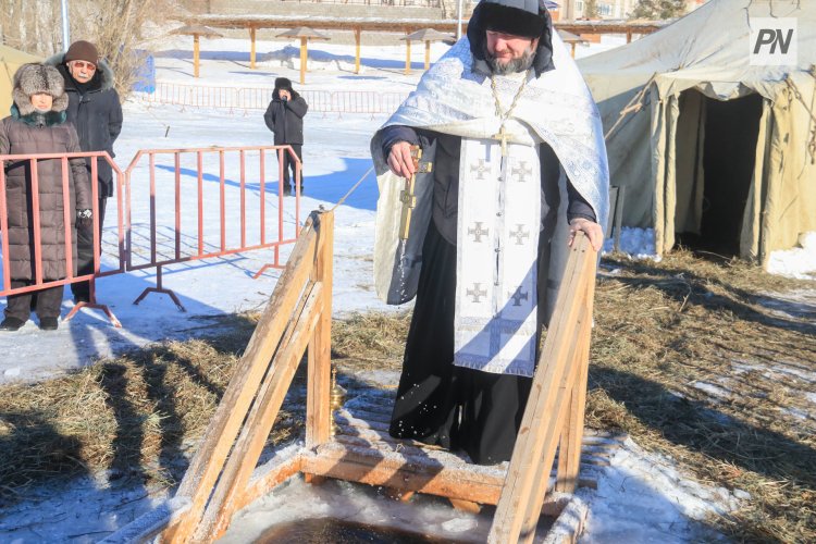 В Павлодаре прошло Великое освящение воды