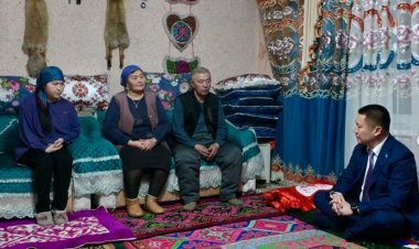 Трагедия в Майкаине: аким Павлодарской области навестил семьи погибших спасателей