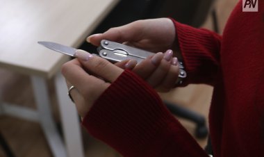 Павлодарда 17 жасар студент мұғаліміне пышақ тығып алған