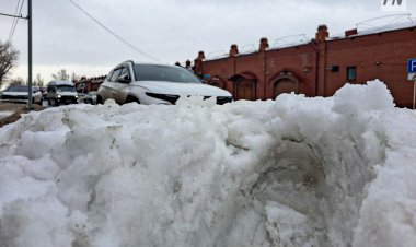 Павлодарские спасатели вызволили людей из снежного плена