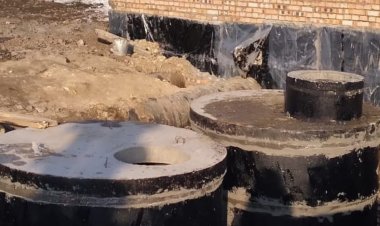 Екібастұзда мердігер қоршалмаған аумақта жылу жабдықтау желісін салған