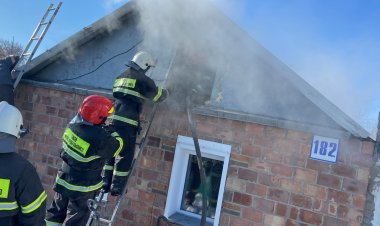 Павлодарда өртке оранған үйден 12 литрлік газ баллоны шығарылды