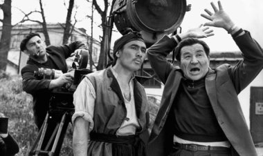 Өнер қысып жылап отыр. Шәкен Аймановтың туғанына - 110 жыл