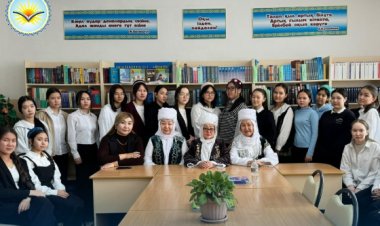 Аксуские бабушки показали мастер-класс по рукоделию