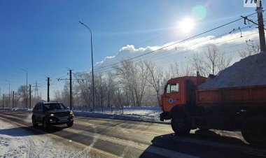 Улицы Павлодарской области обесснежили на тысячи тонн