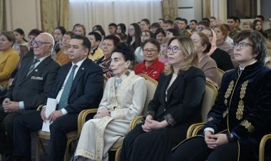 «Қазақстан – бақыт мекені»: Павлодарда Алғыс айту күніне орай концерт өтті