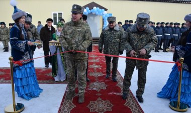 Павлодарда әскери қызметшілерге заманауи модульдік үлгідегі казармалар ашылды