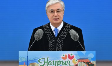 Токаев поздравил казахстанцев с Наурызом