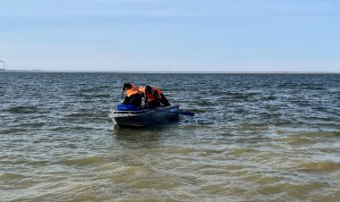 Павлодар облысында балық аулауға шыққан екі азамат көлігімен мұз астына түсіп кетті