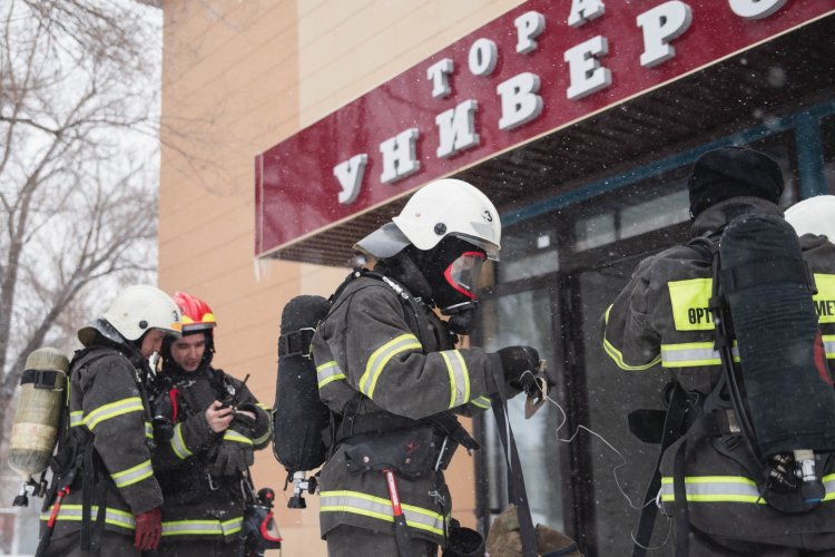 Павлодардағы университетте студенттер эвакуацияланды