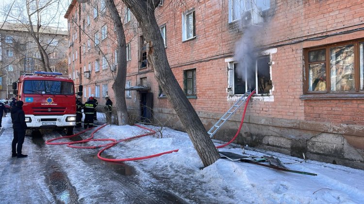 Павлодарлық құтқарушылар тұрғын үйден шыққан өрттен алты адамды құтқарды