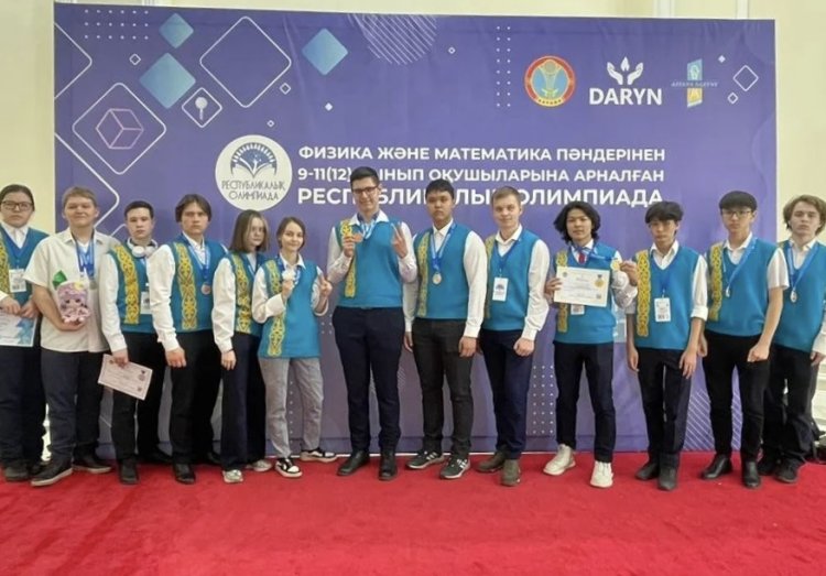 Павлодар облысының білімпаз оқушылары республикалық олимпиадада он жүлдеге ие болды