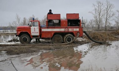 Асаин Байханов проверил противопаводковую ситуацию в двух районах