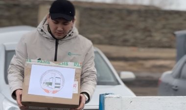 Павлодар облысында су тасқынымен күресіп жатқандарға көмек берді