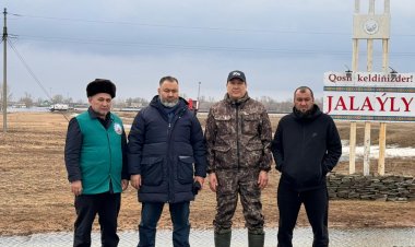 Актогайскому селу помогли депутат и имам
