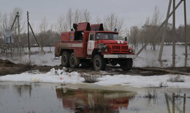 Екібастұзда еріктілер су тасқынынан зардап шеккендерге гуманитарлық көмек жөнелтті