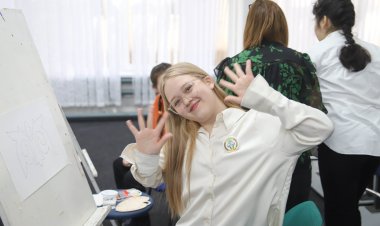 В Павлодаре дети с особыми потребностями собирали кубик Рубика