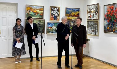 Павлодарда  суретші Евгений Фридлиннің мерейтойлық көрмесі ашылды