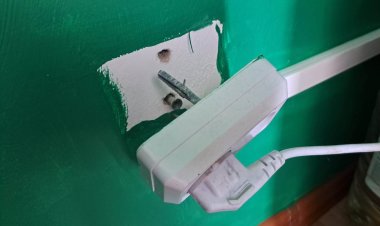 В Павлодаре едва не сгорел магазин «Ласточка»