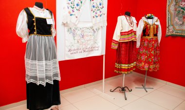 Павлодарлықтарға әртүрлі ұлт өкілдерінің 100 жыл бұрынғы киімдері таныстырылды