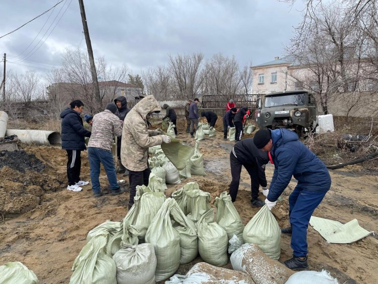 Павлодарлық құтқарушылар бөгеттерді нығайтуда