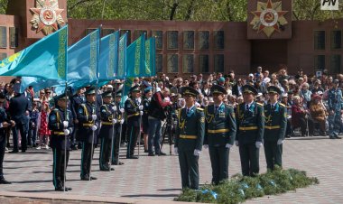 В Павлодаре почтили память павших и воздали славу победителям