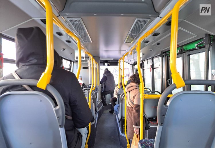 Перевозчикам Павлодара могут сократить субсидии из-за жары в автобусах
