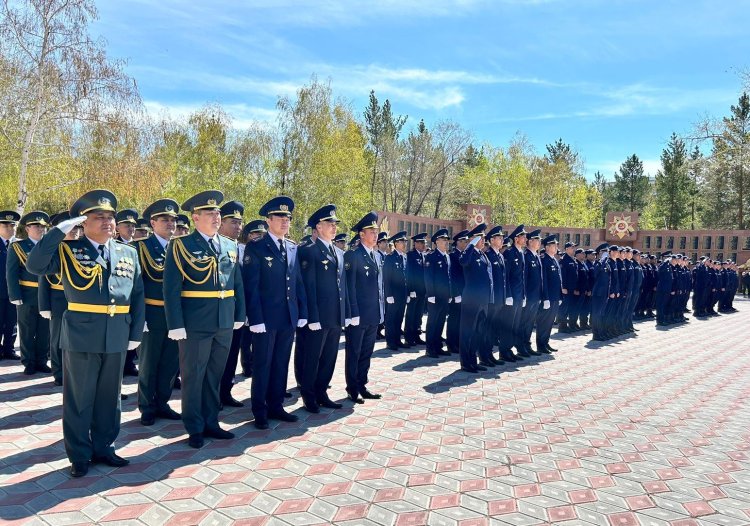 Торжественную присягу приняли бойцы ЧС в Павлодаре