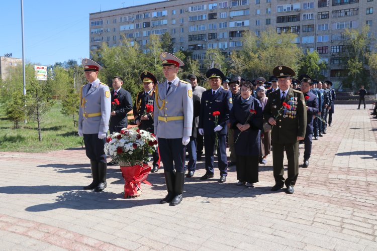 Павлодарда жас полиция қызметкерлері салтанатты түрде ант қабылдады