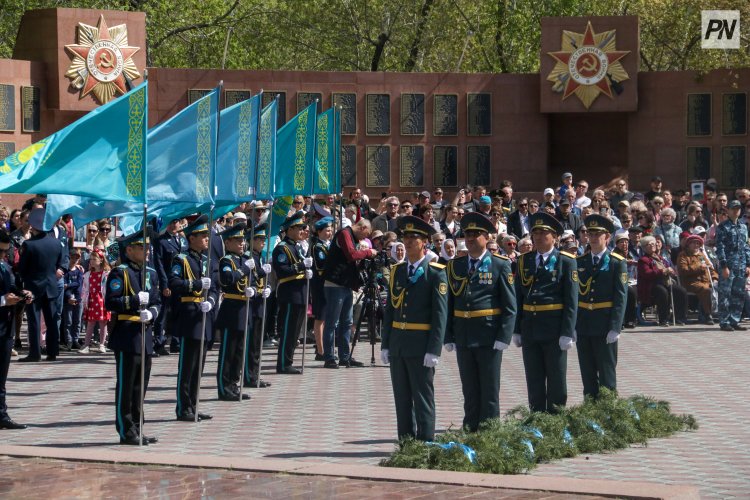 В Павлодаре почтили память павших и воздали славу победителям