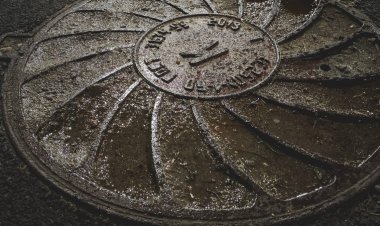 Жильцы павлодарской многоэтажки пожаловались на кафе из-за проблем с канализацией