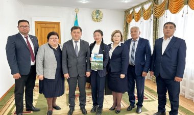 Актогайская школьница на один день почувствовала себя акимом