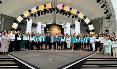 Павлодар әкімдігі дарынды оқушыларға жүз мың теңгелік сертификаттар берді
