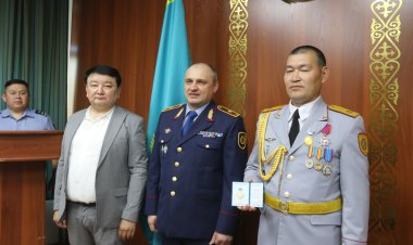 Павлодарский полицейский получил медаль за героизм