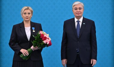 Павлодарская журналистка получила награду из рук Президента