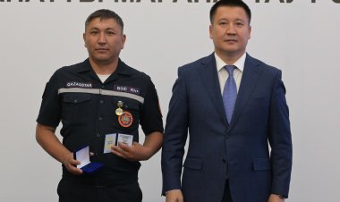 Достық үйінде ТЖ жоюға қатысқан жандар марапатталды