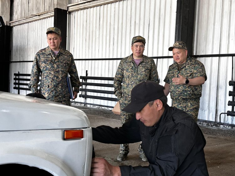 Павлодар әскери бөлімінде техникалар тексерілді