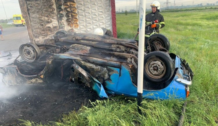 На трассе Павлодарской области сгорел автомобиль