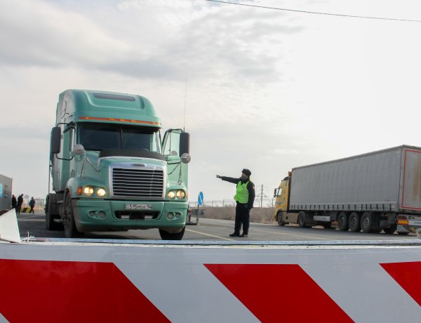 В Павлодарской области приняли меры по ускорению процедур пропуска транспорта