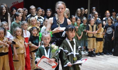 Фестиваль творчества: в Аксу выступила талантливая молодежь