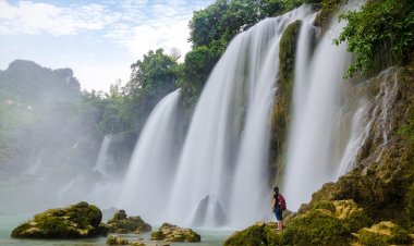 Турист погиб на водопаде в Китае