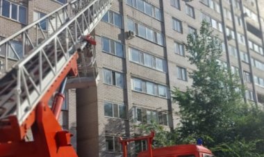 При пожаре в павлодарской многоэтажке спасли женщину с ребенком