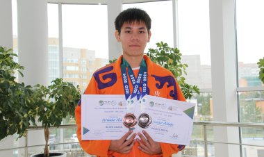 Жер мен Марсты салыстырды: Павлодарлық оқушы Қытайдан қос медаль әкелді