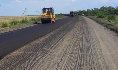 Павлодарские волонтеры Антикора контролируют ремонт дороги на Омск