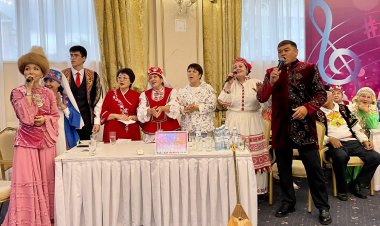 Павлодарда әртүрлі ұлт өкілдері қазақша ән шырқады