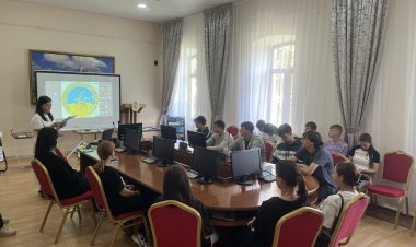 Молодежь Павлодара прикоснулась к истории основного Закона страны