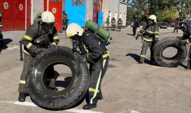Павлодарские спасатели пробежали полосу препятствий