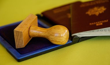 Павлодар облысында қызыл паспортпен жүрген оннан астам адам құжат алды